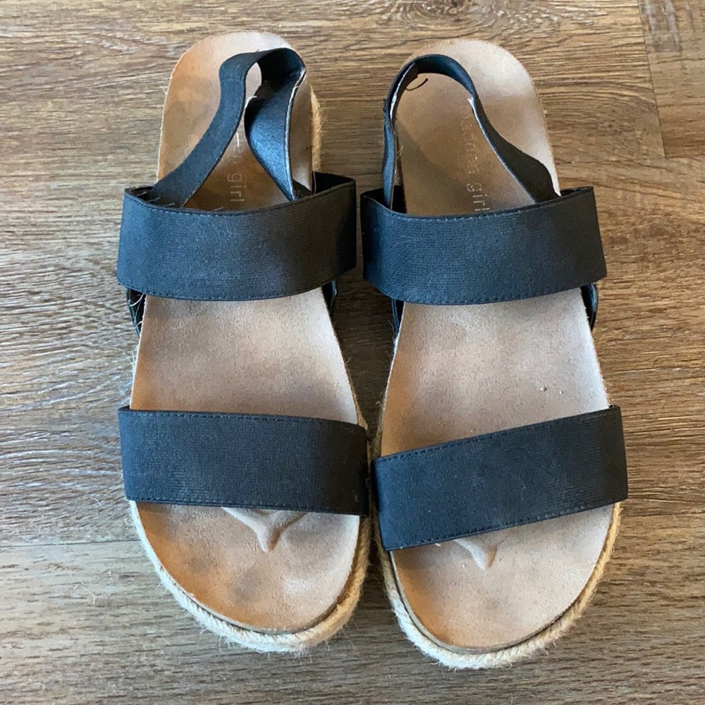 Black strap sandals